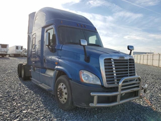  Salvage Freightliner Cascadia 1