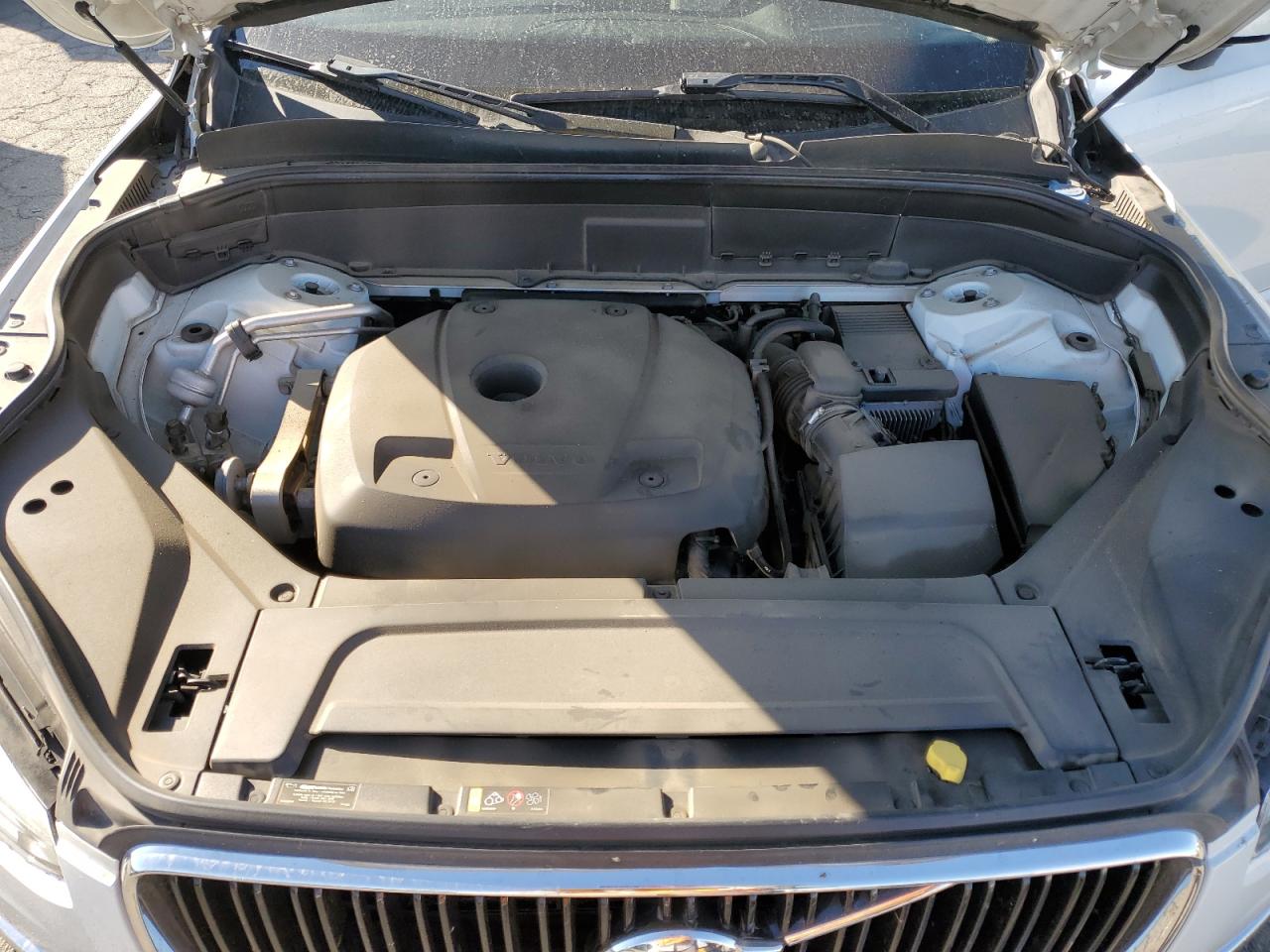 Volvo XC90 T6 Image 9