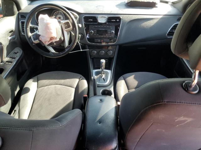 Chrysler 200 Touring Image 5