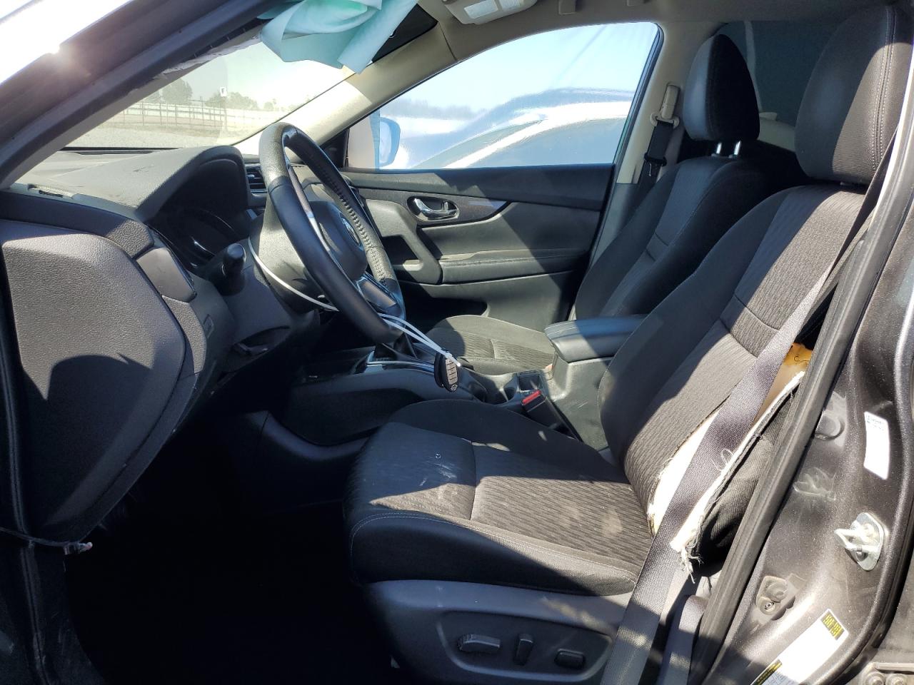 Nissan Rogue S Image 7