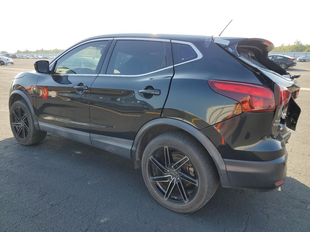Nissan Rogue S Image 6