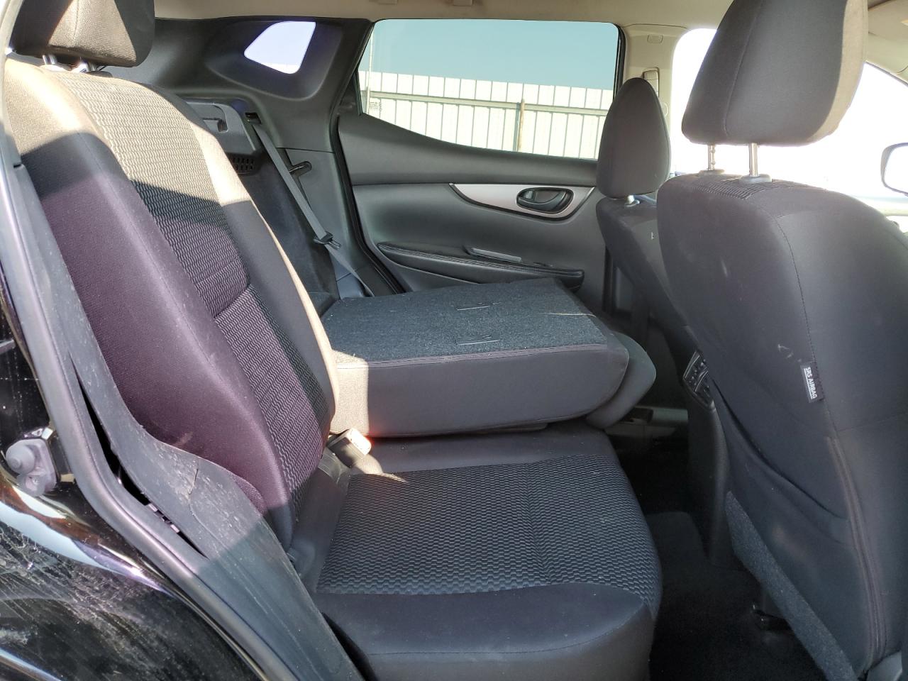 Nissan Rogue S Image 11