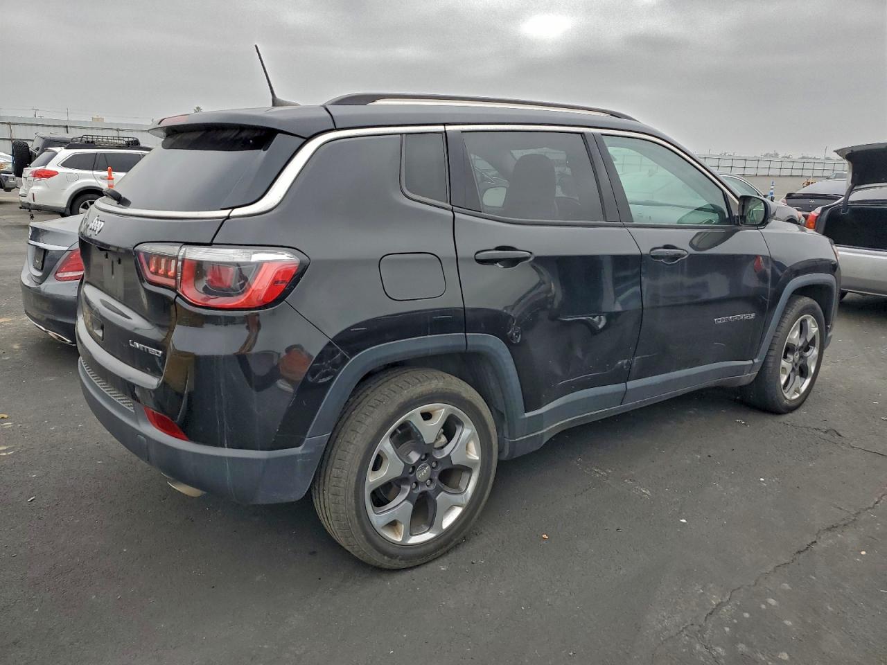 Jeep Compass Limited Image 4