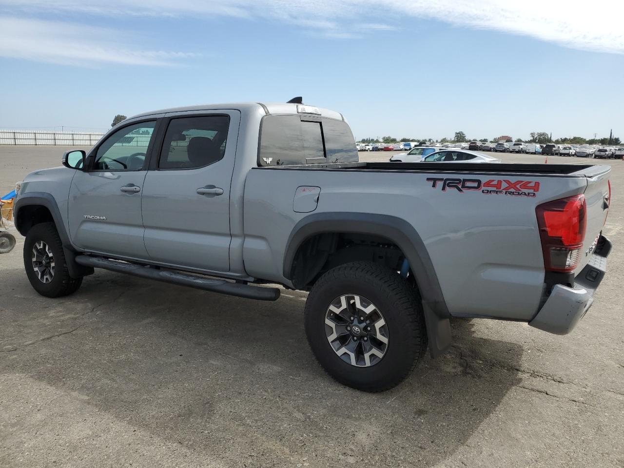 Toyota Tacoma Double Cab Image 12