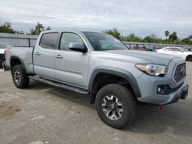 Toyota Tacoma Double Cab Image 3