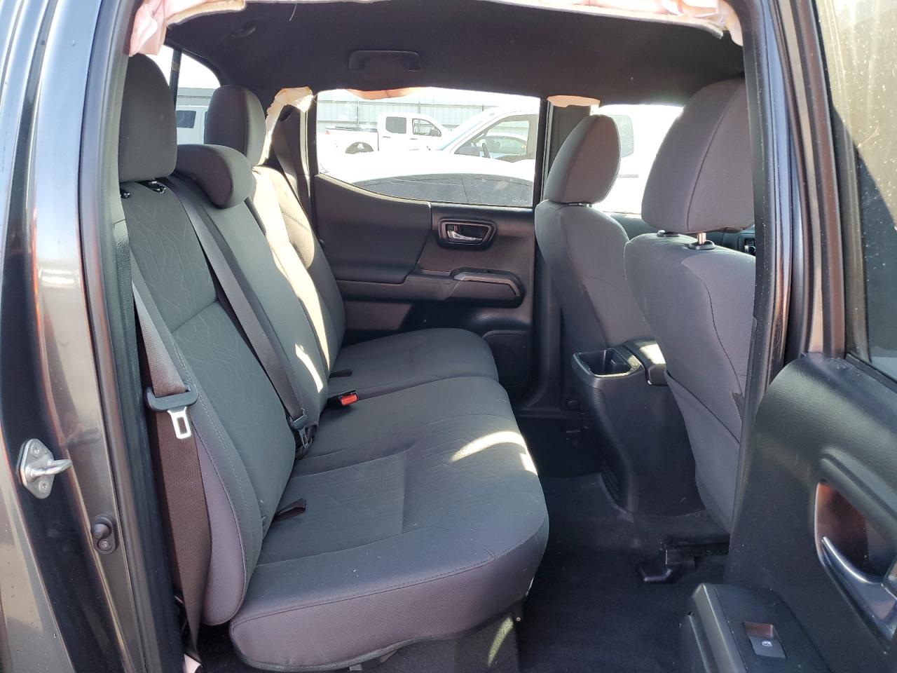 Toyota Tacoma Double Cab Image 7