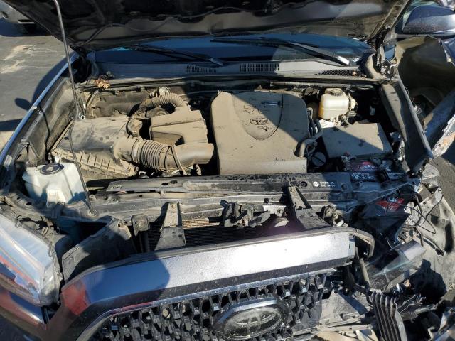 Toyota Tacoma Double Cab Image 12