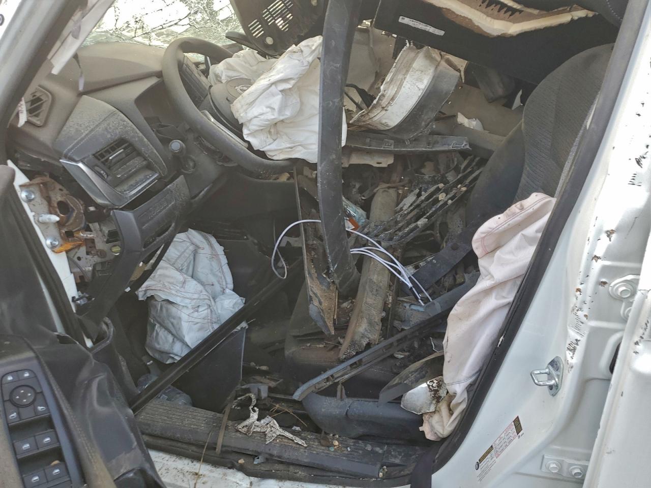 Nissan Rogue S Image 6