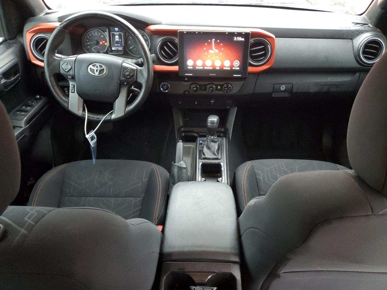 Toyota Tacoma Double Cab Image 3