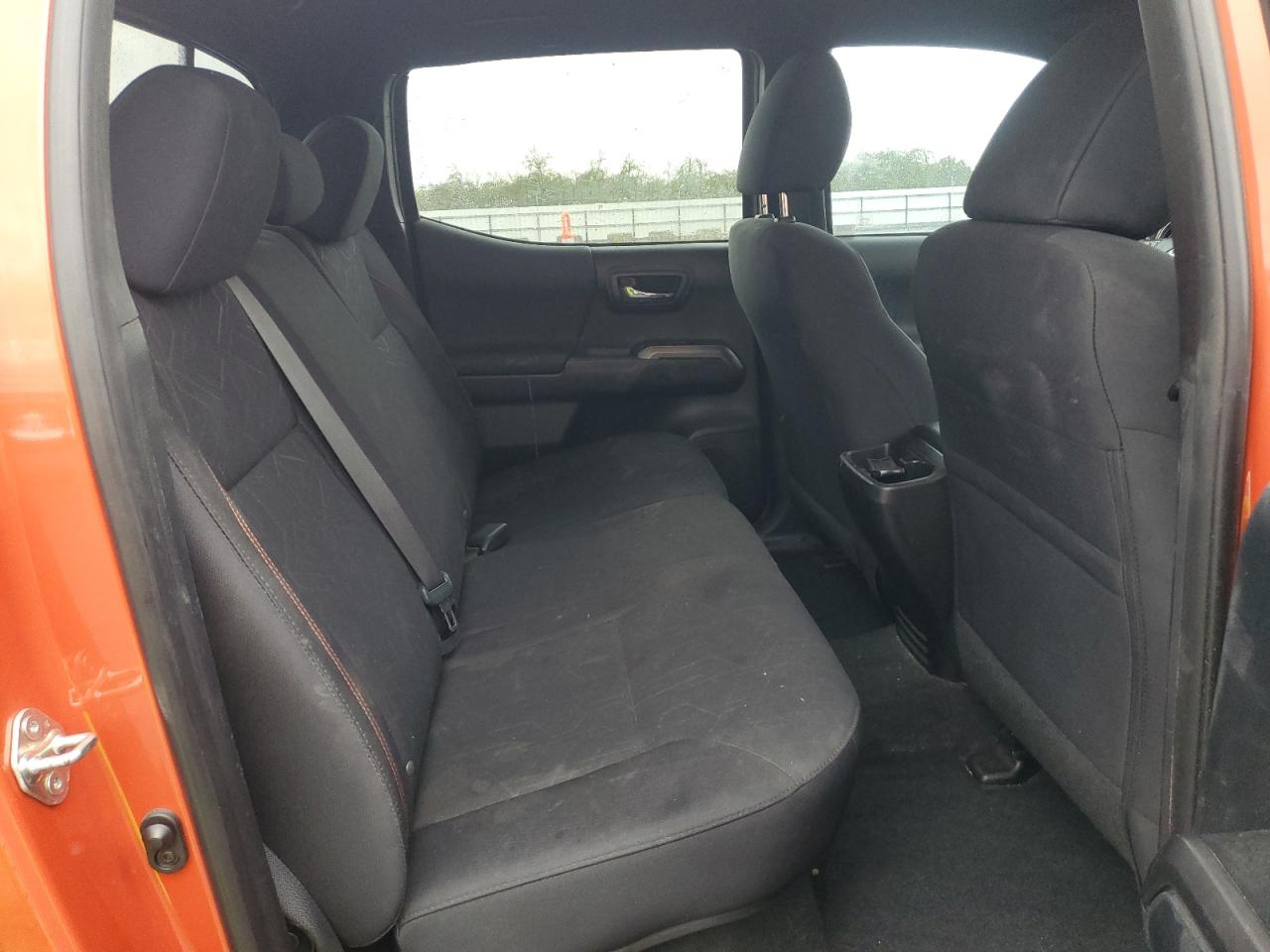 Toyota Tacoma Double Cab Image 6