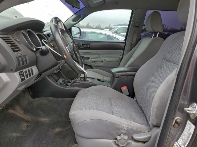 Toyota Tacoma Double Cab Image 9