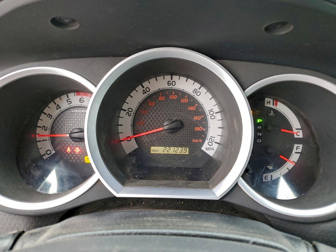 Toyota Tacoma Double Cab Image 6