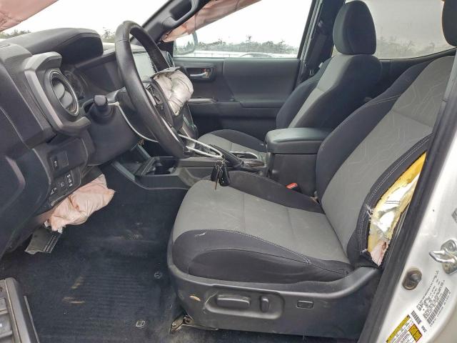 Toyota Tacoma Double Cab Image 4