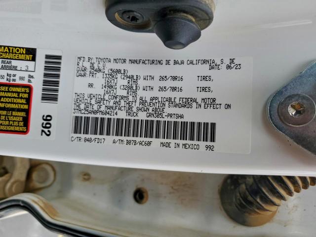 Toyota Tacoma Double Cab Image 9