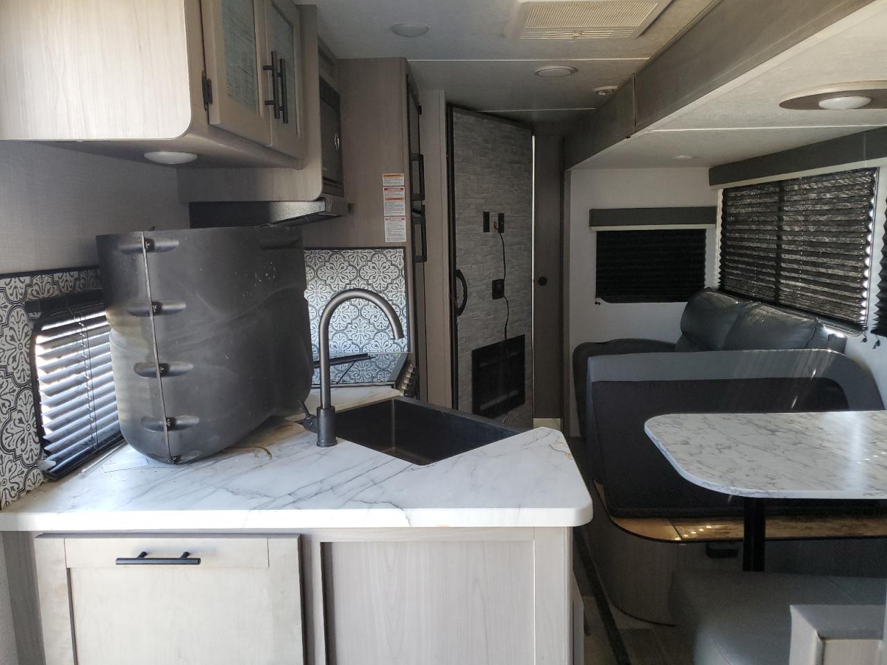 Dutchmen Coleman Image 9