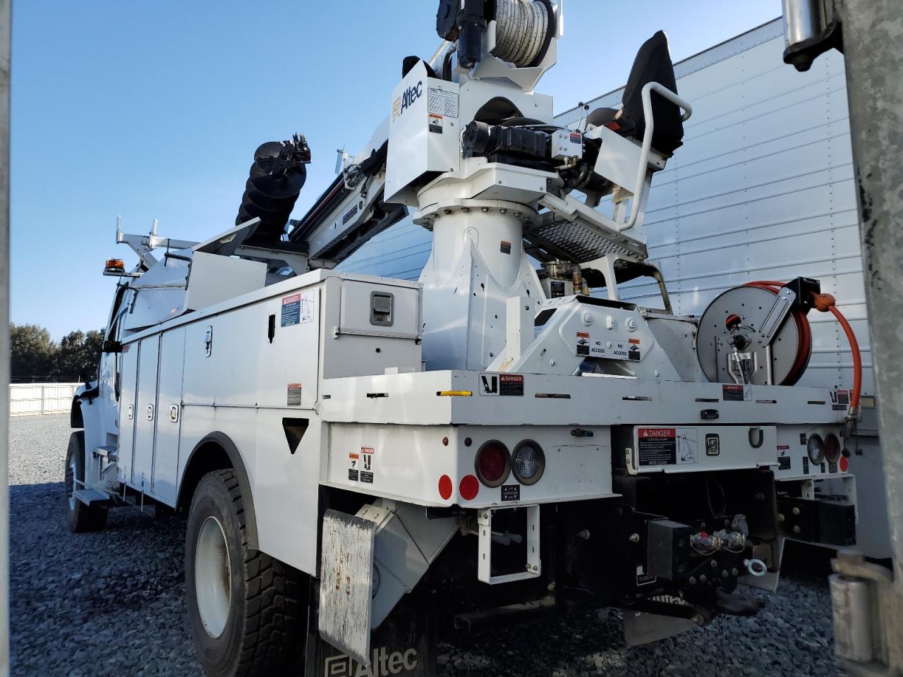 Freightliner M2 106 Medium Duty Image 2