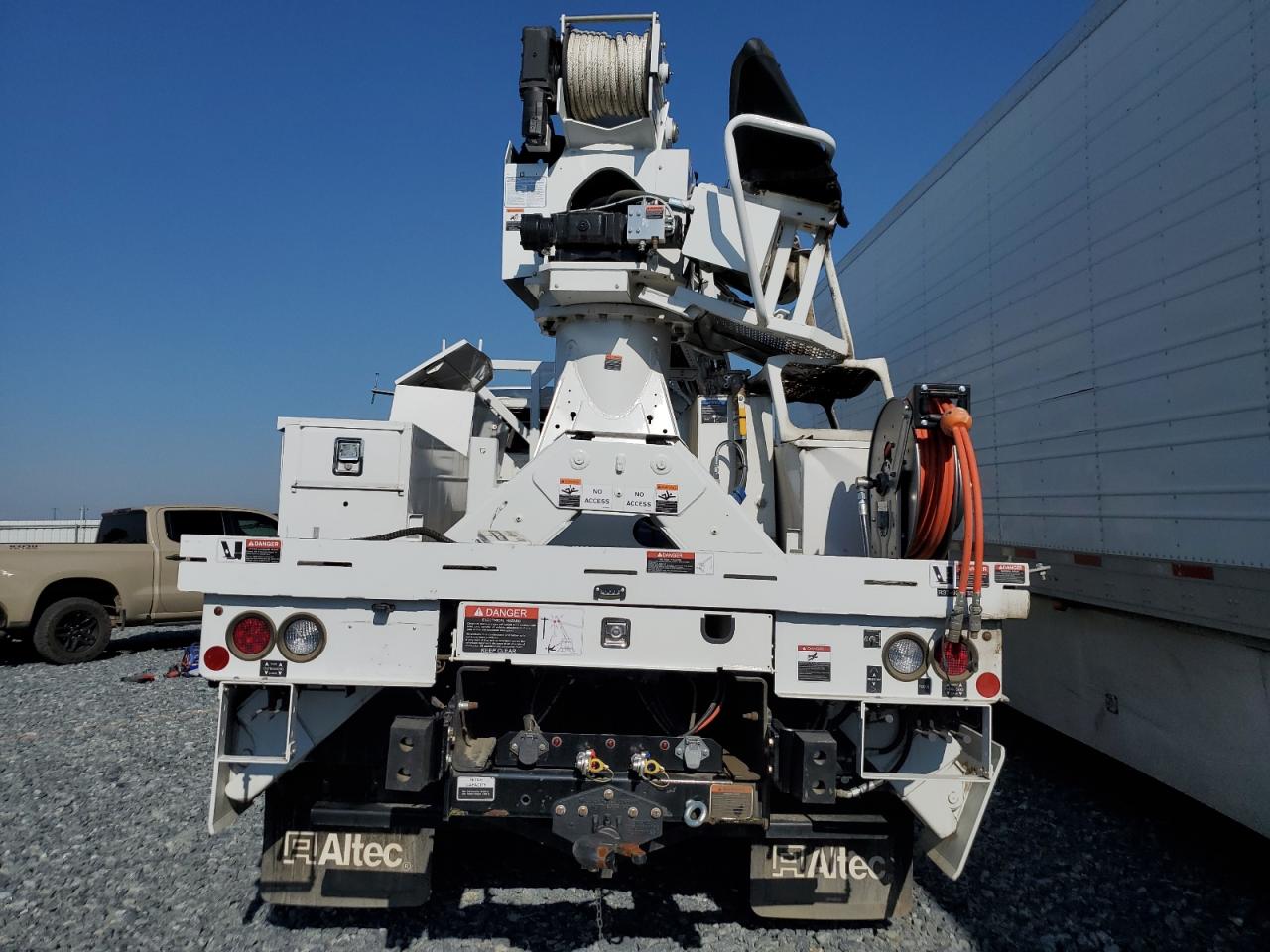 Freightliner M2 106 Medium Duty Image 5