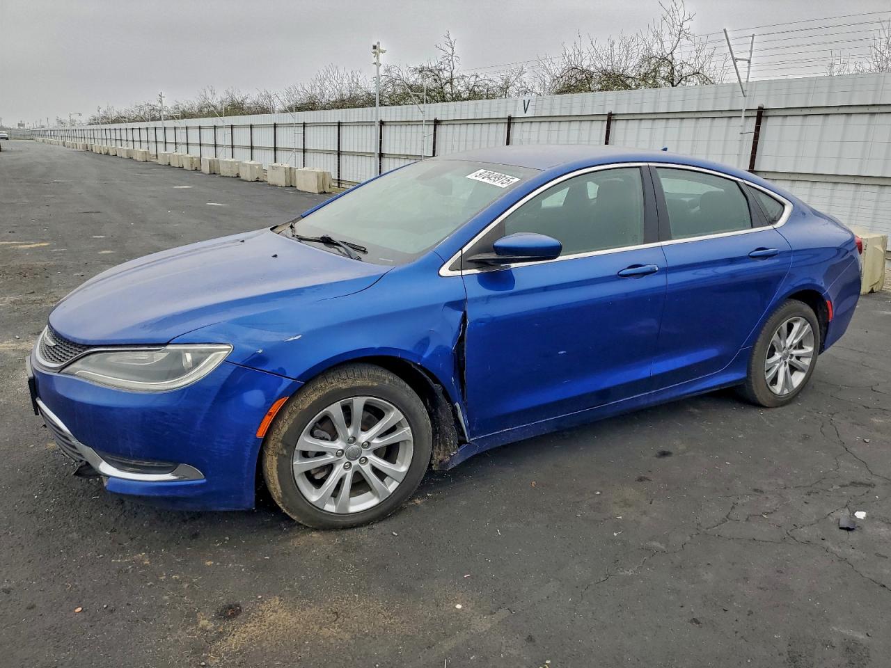 Chrysler 200 Limited Image 1