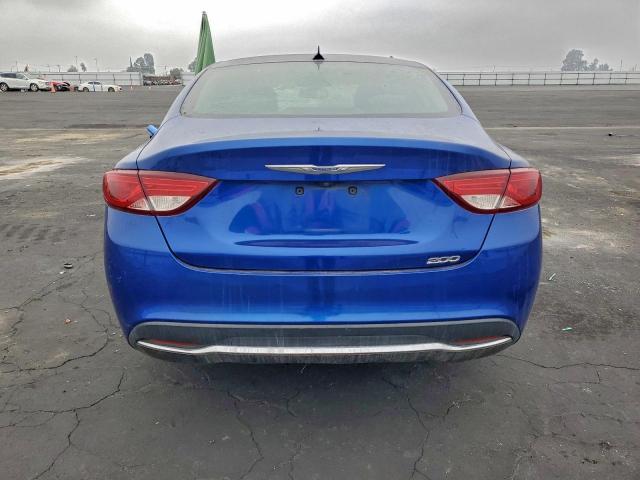 Chrysler 200 Limited Image 12