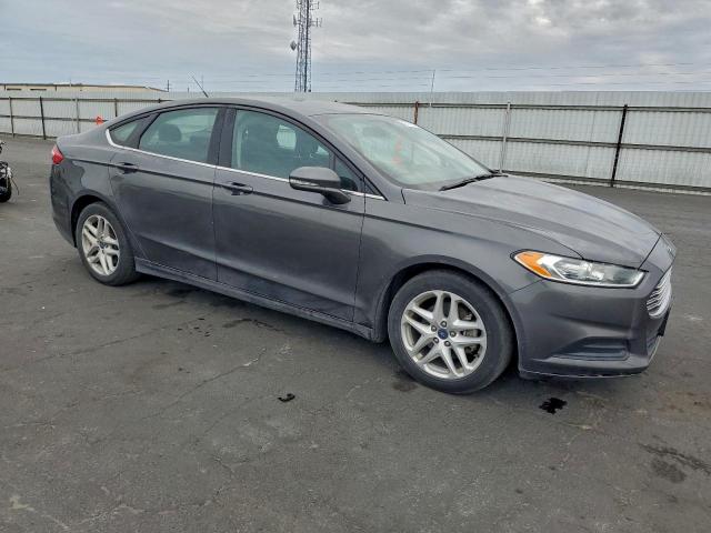 Ford Fusion Se Image 4