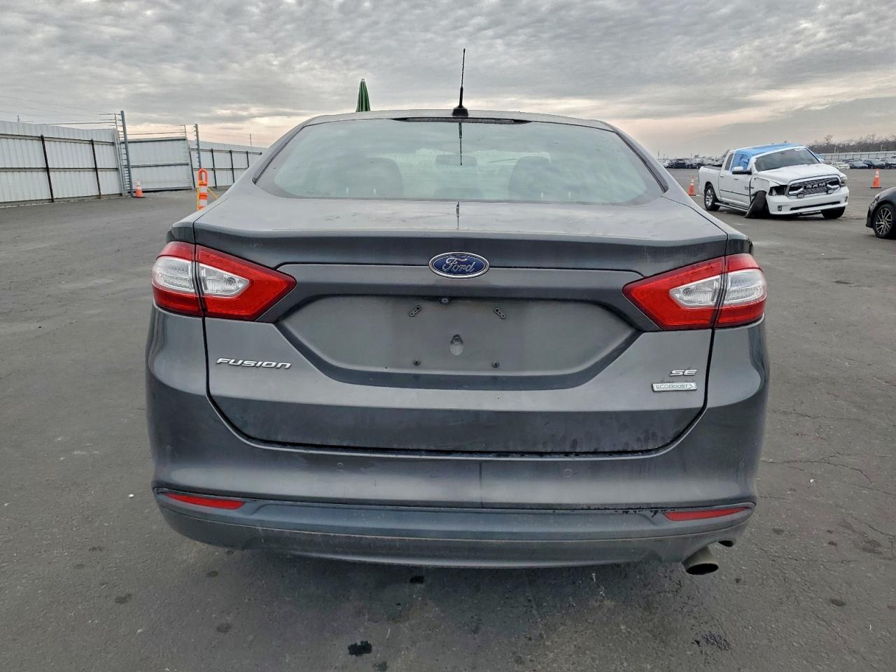 Ford Fusion Se Image 10