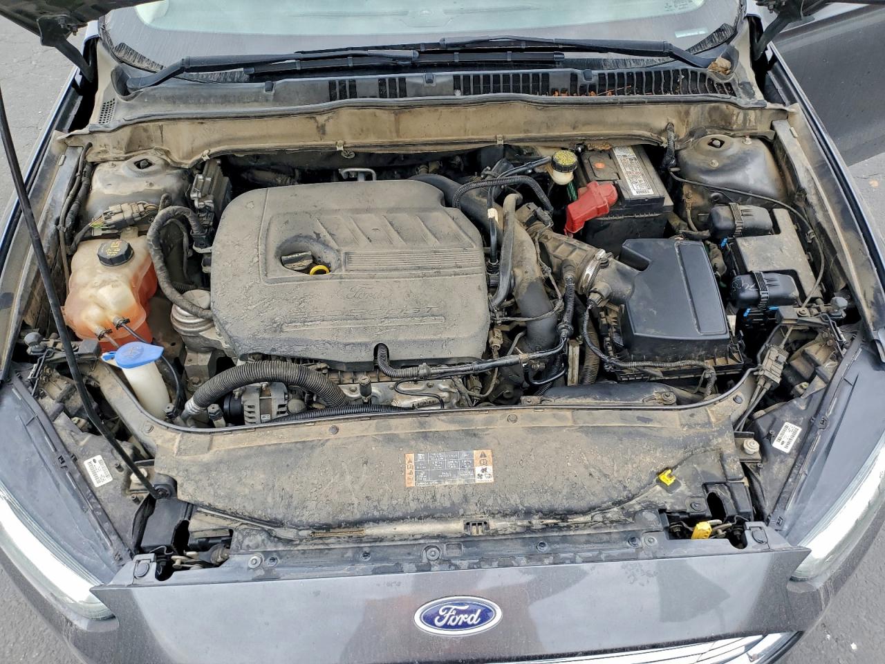 Ford Fusion Se Image 8