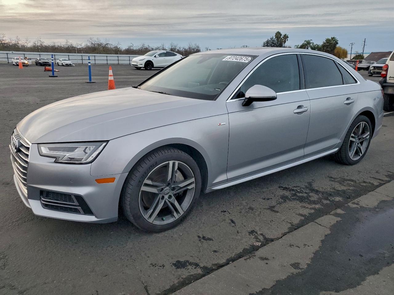 Audi A4 Premium Plus Image 1