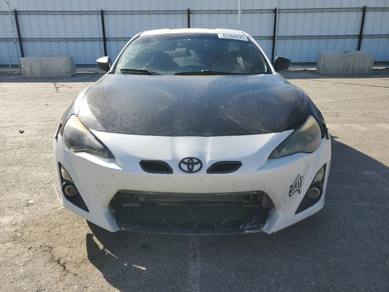 Toyota Scion Image 7