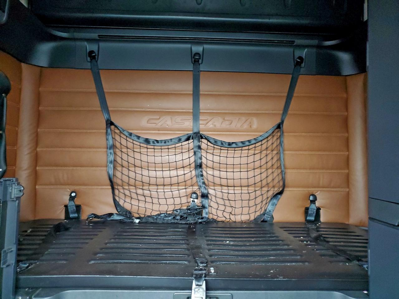 Freightliner Cascadia 1 Image 3