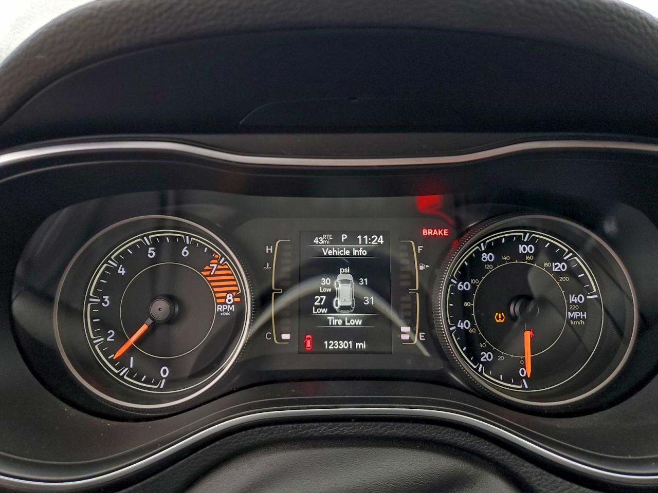 Jeep Grand Cherokee Latitude Plus Image 13