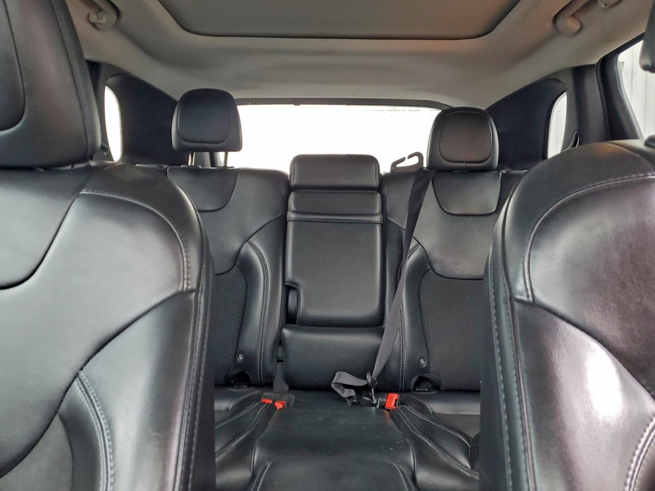 Jeep Grand Cherokee Latitude Plus Image 10