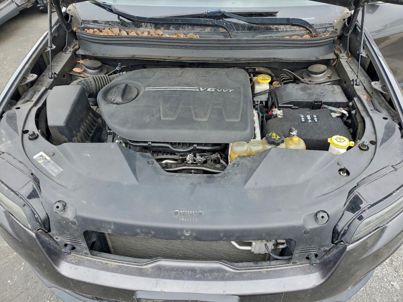 Jeep Grand Cherokee Latitude Plus Image 8