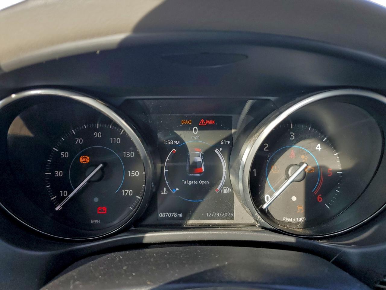 Jaguar XE Prestige Image 7