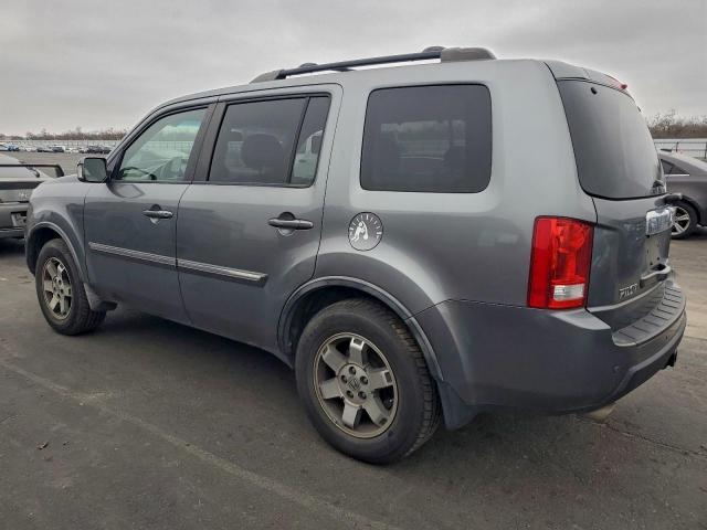 Honda Pilot Touring Image 2
