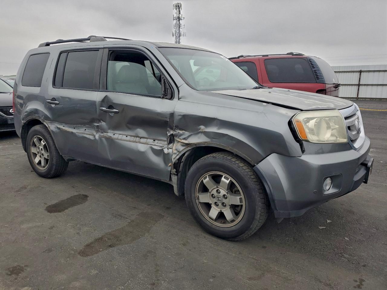 Honda Pilot Touring Image 4