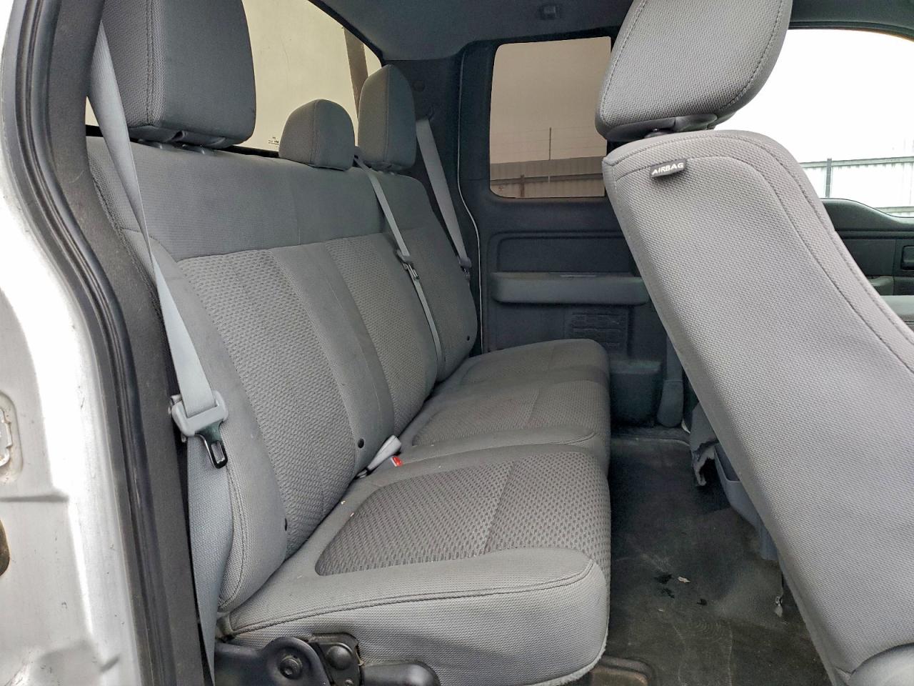 Ford F-150 Super Cab Image 5