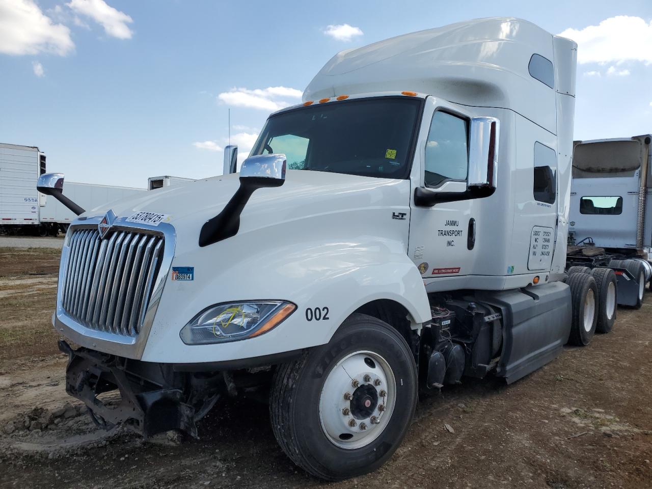 International Lt625 Image 6