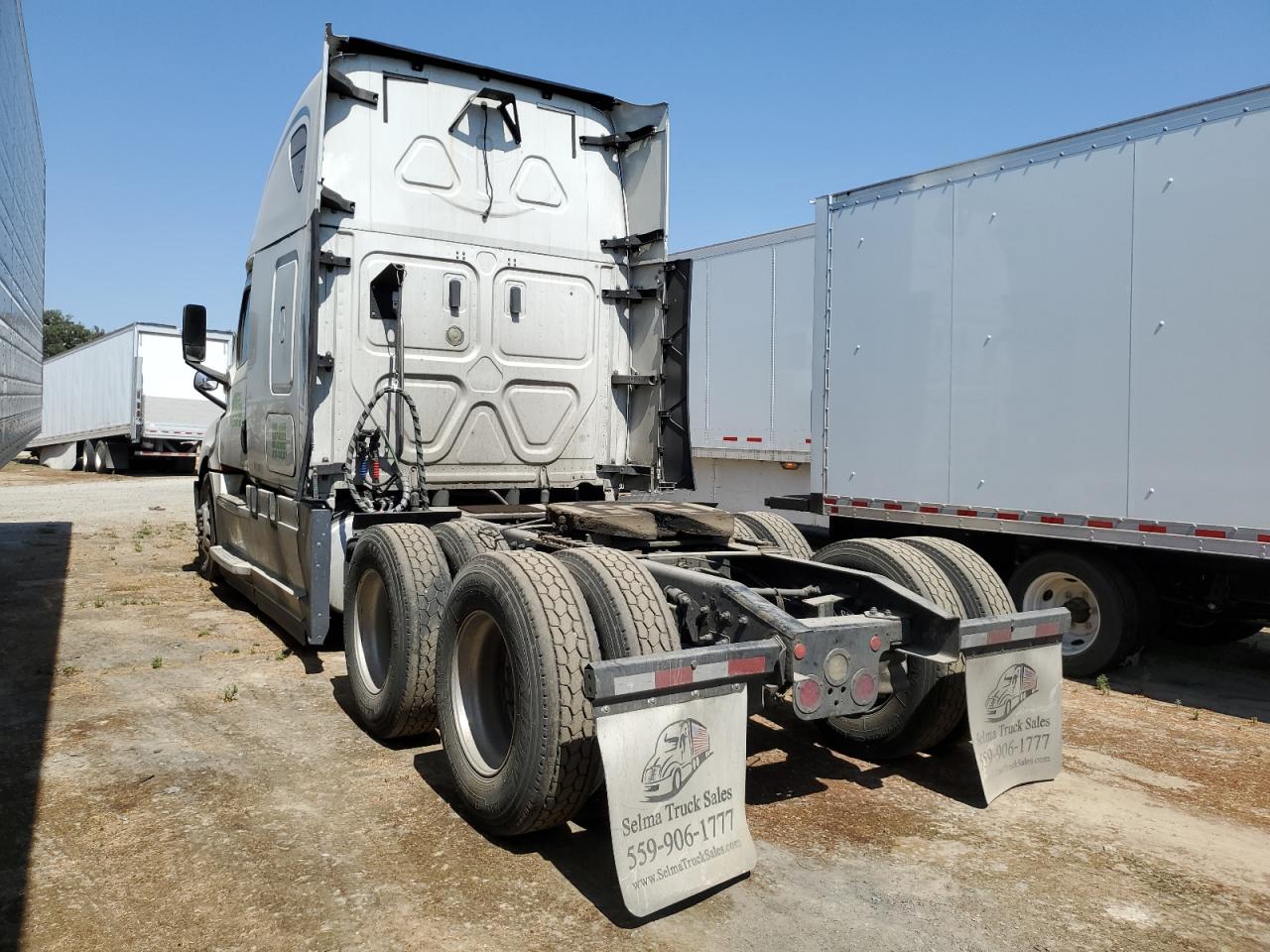 Freightliner Cascadia 1 Image 3
