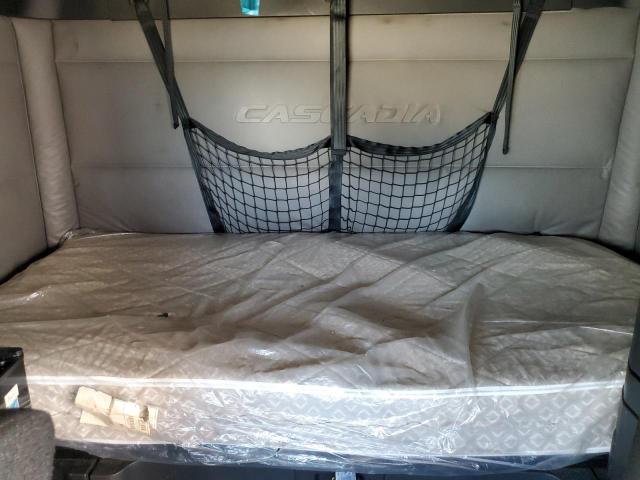 Freightliner Cascadia 1 Image 7
