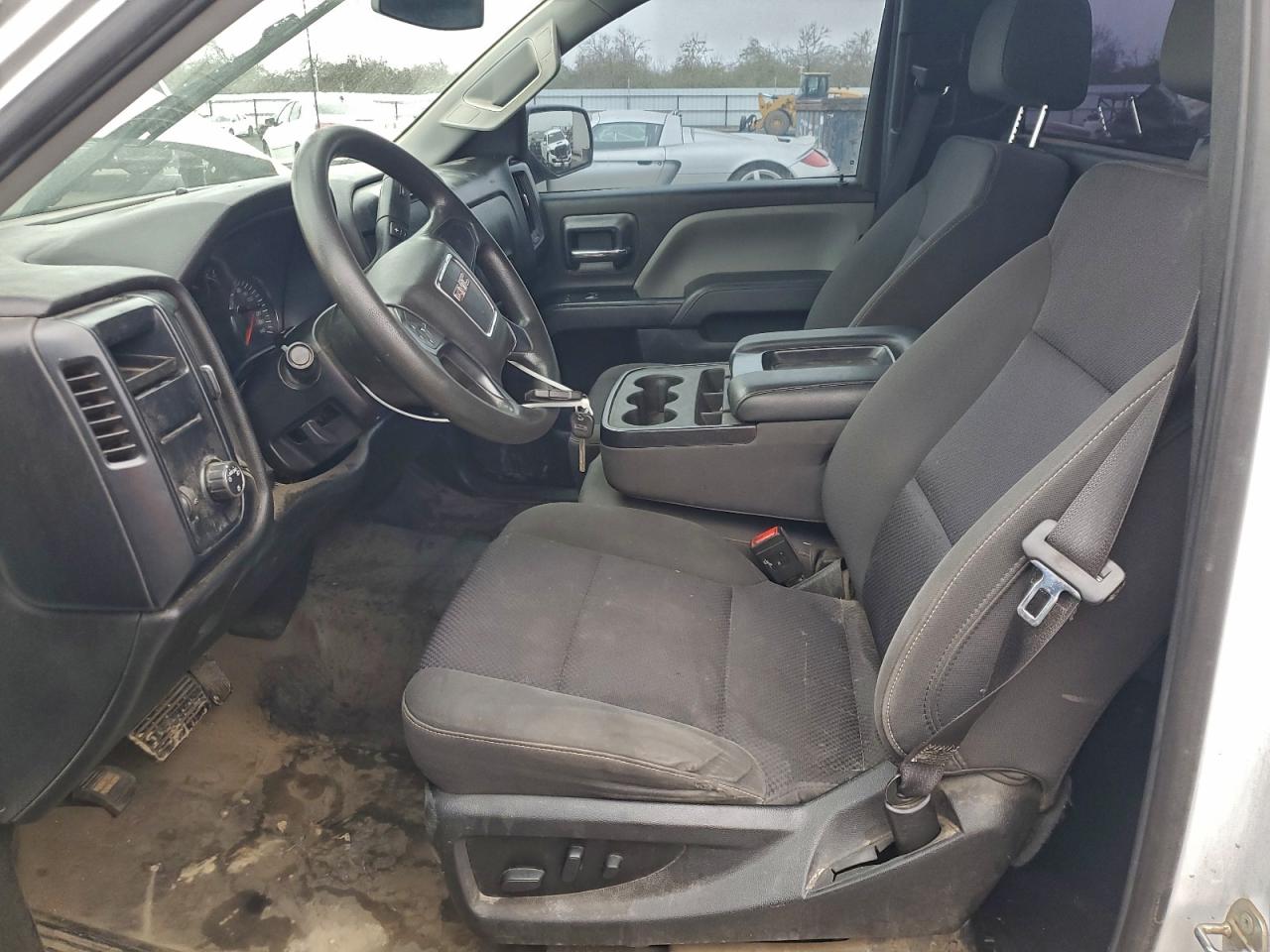 GMC Sierra C1500 Image 8