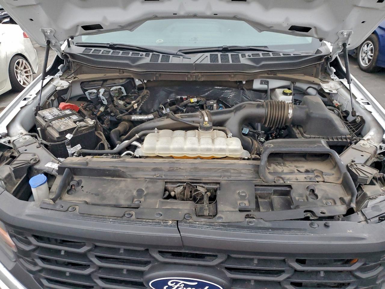 Ford F-150 Xl Image 11