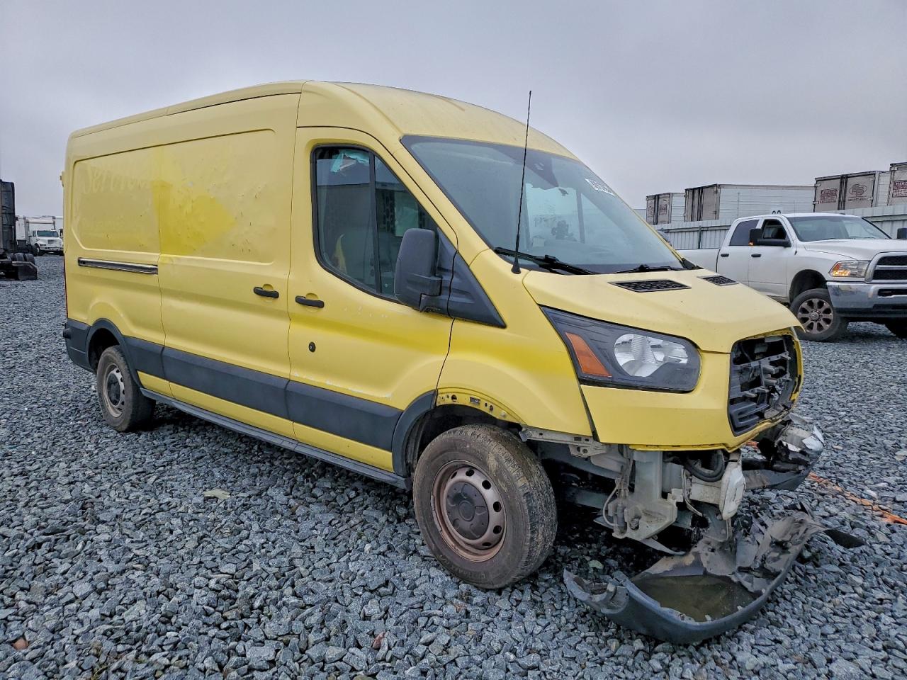 Ford Transit T-250 Image 5