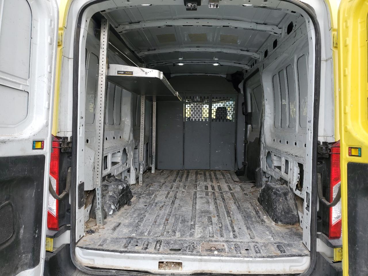 Ford Transit T-250 Image 10