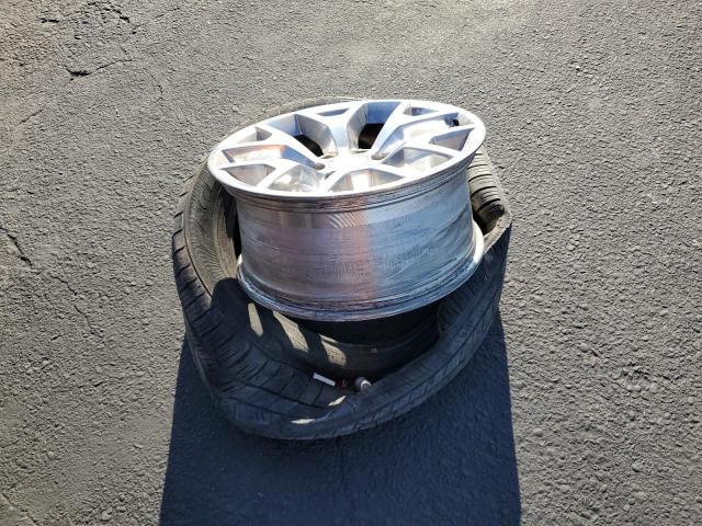 GMC Sierra C1500 Slt Image 2