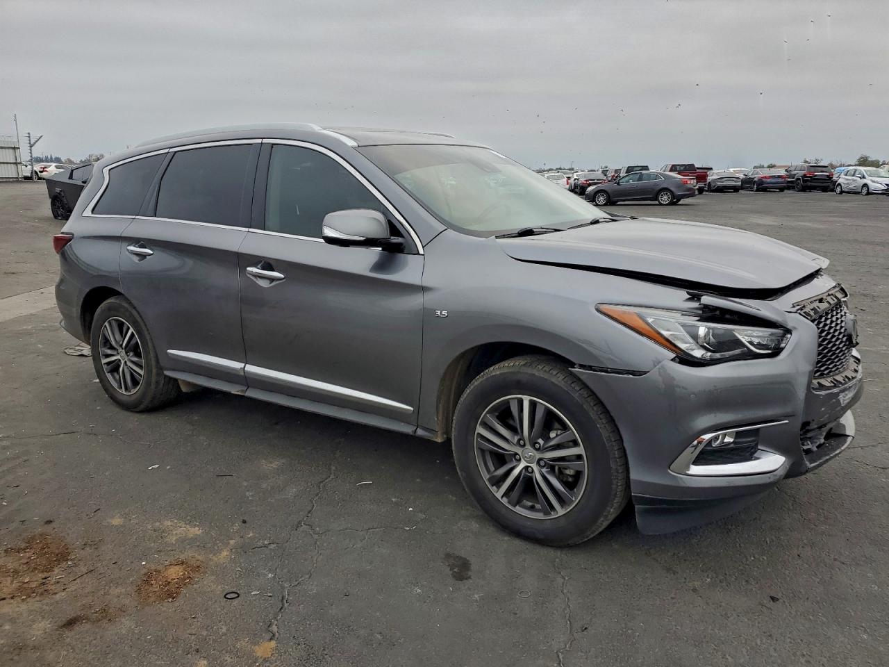 INFINITI Qx Luxe Image 4