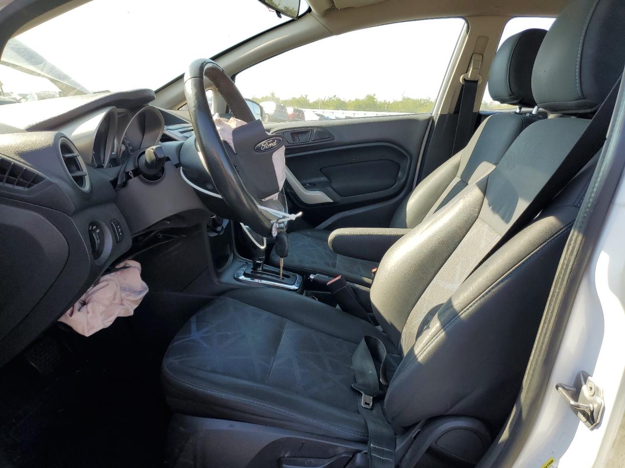 Ford Fiesta Se Image 8