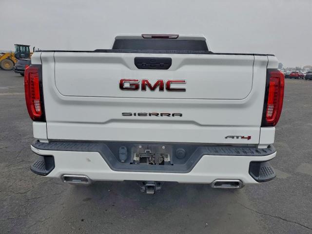 GMC Sierra K1500 At4 Image 2