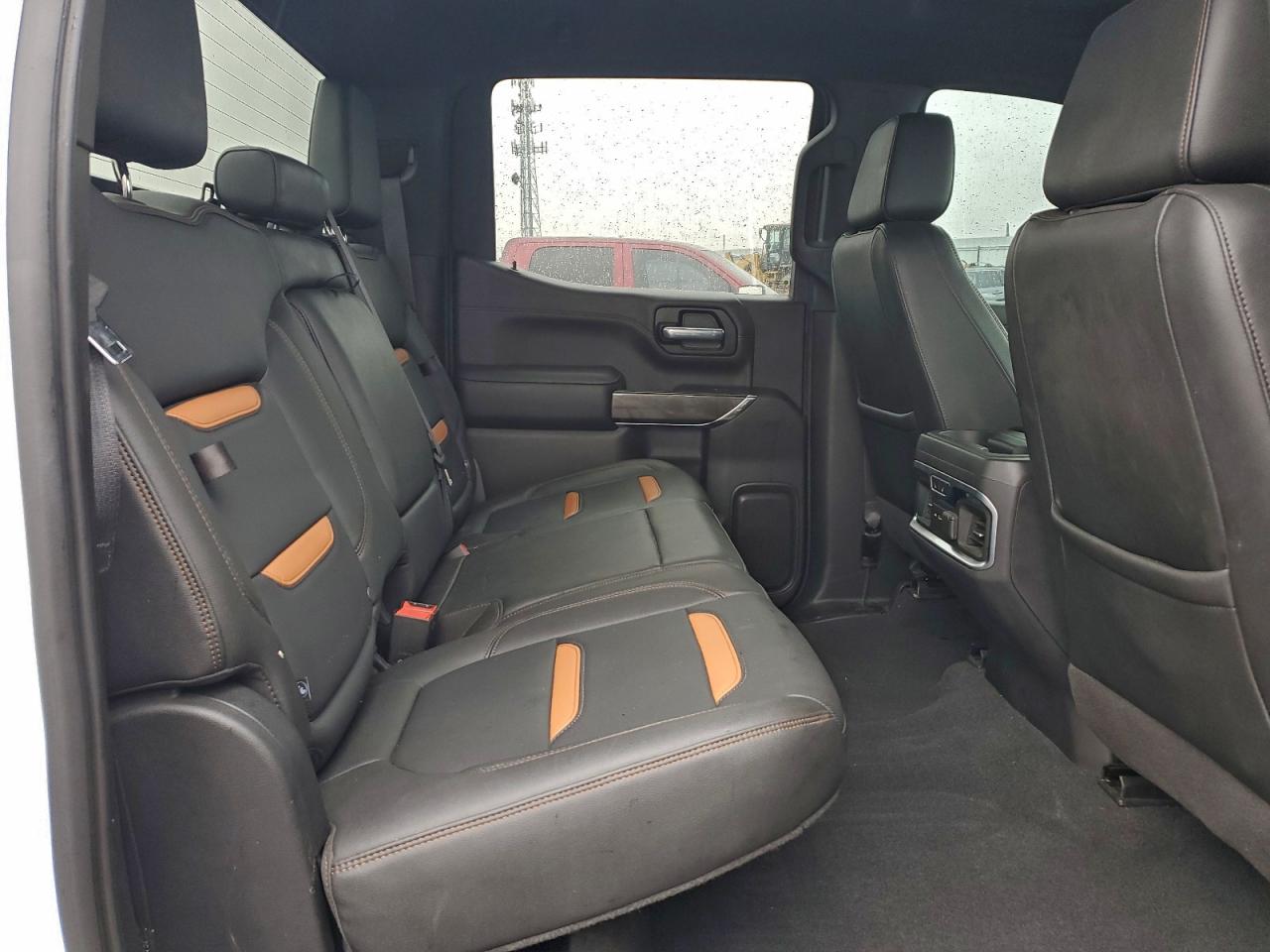 GMC Sierra K1500 At4 Image 12
