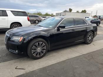  Salvage Chrysler 300