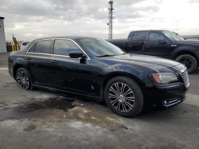 Chrysler 300 S Image 8